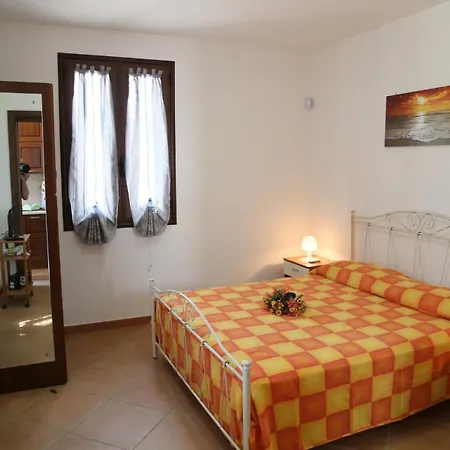 Apartment Damiavacanze Casa Vacanza Al Mare A *